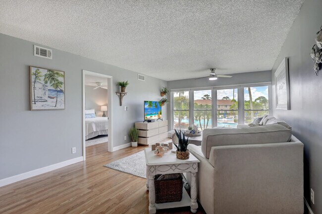 Photo - 168 Palm Dr Apartment Unit FL2-ID1049699P