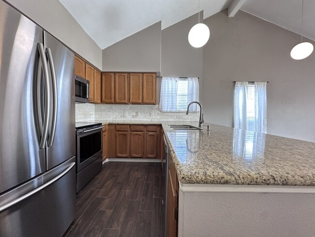 Photo - 20 Lakeview Village Unit True