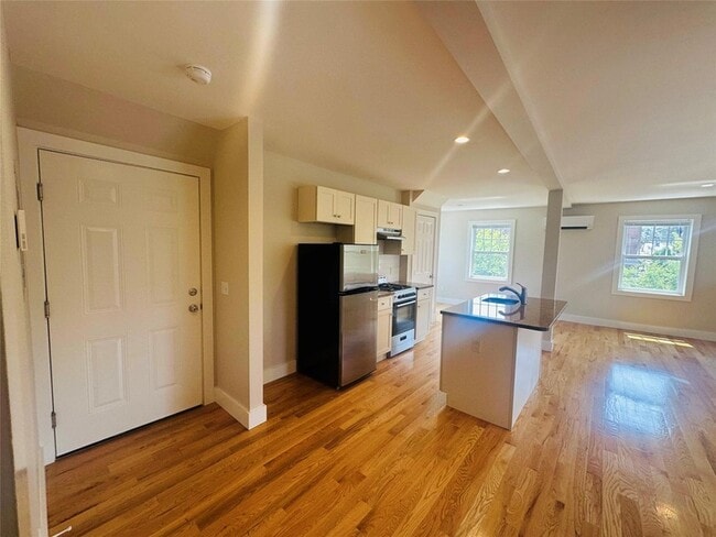 Building Photo - 12 Main St Unit 2F Rental