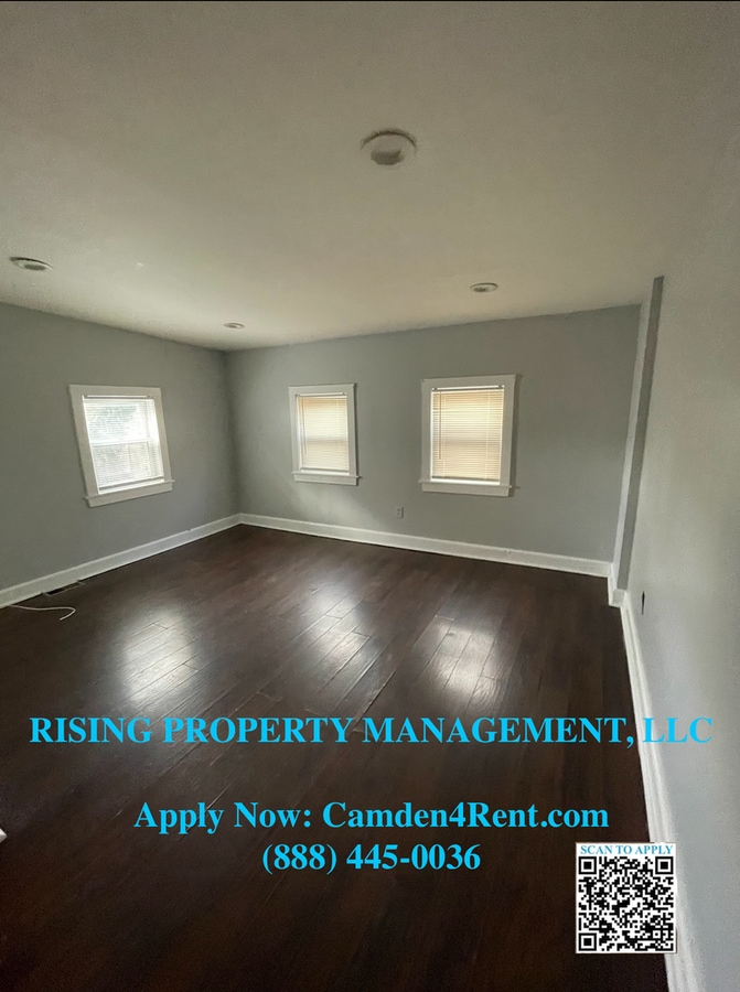 Photo - Huge Semi Detached 5 bedroom house in Camden