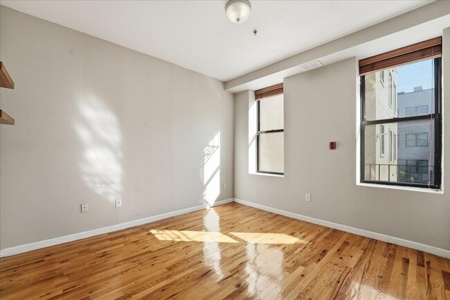 Photo - 129 Willow Ave