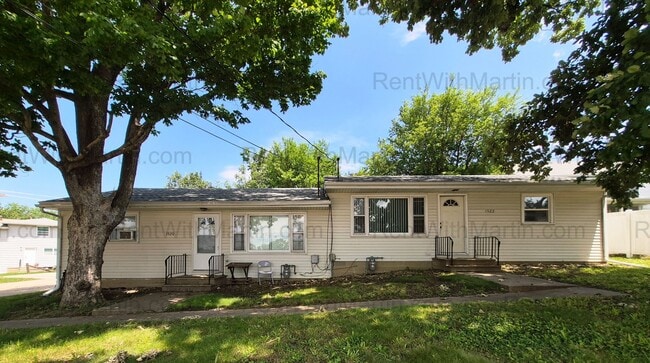 Building Photo - 1920-1922 WATERLOO ROAD DUPLEX Unit 1922
