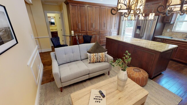 Photo - 2070 Rosecrans St