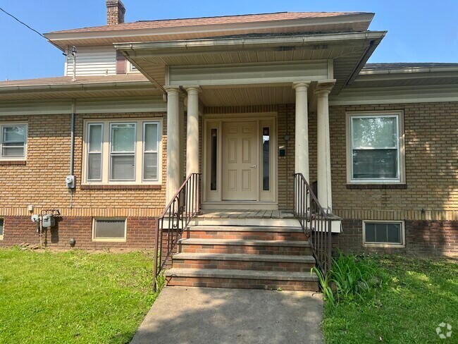 Building Photo - 2226 Sunset Ave Rental