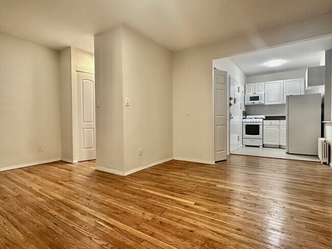 Photo - 953 Amsterdam Ave Unit 2A