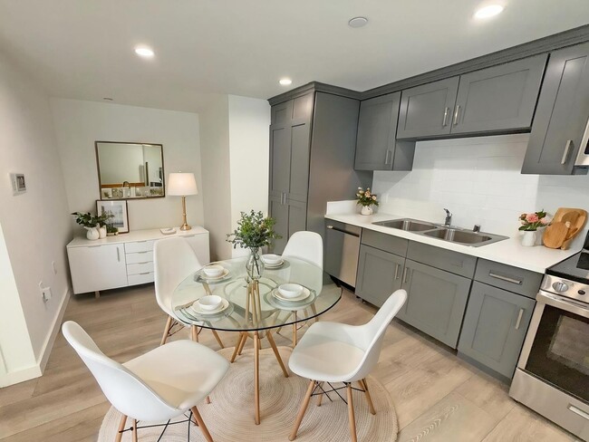 Building Photo - 5308 Sepulveda Blvd Rental