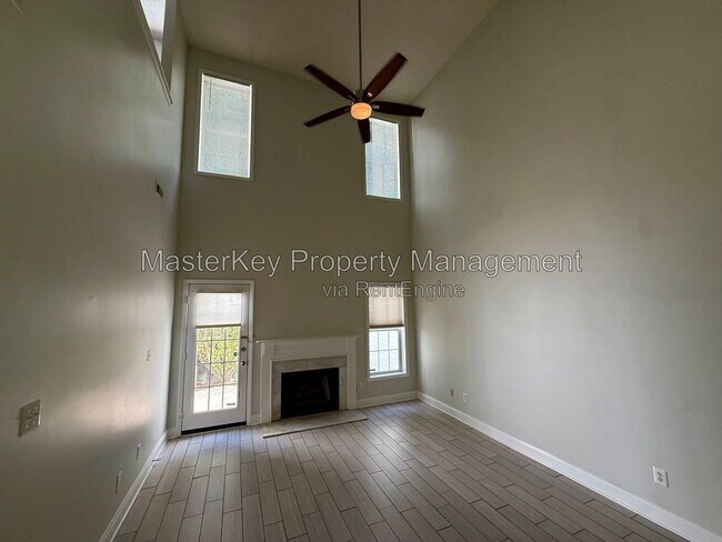 114 Pointe Crest Ct
