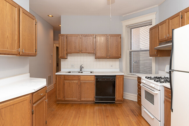 Photo - 1721 W Nelson St Condo Unit 1F