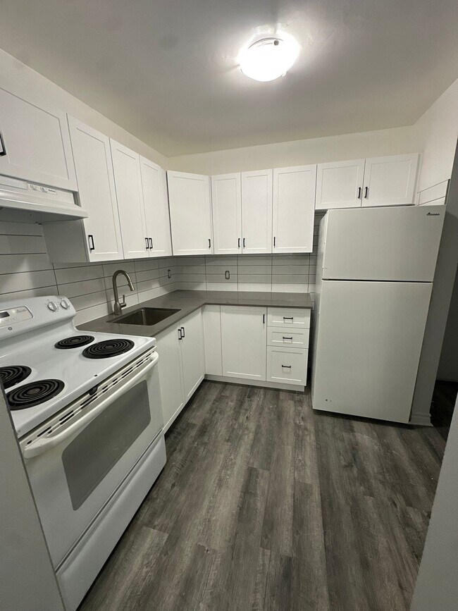 Photo - 1 Lowndes Av