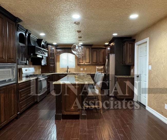 Photo - Partially Furnished- 3bed 2bath home with water paid