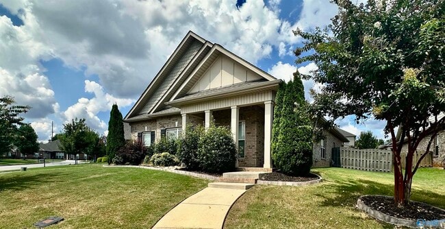 Building Photo - 9 Leyland Dr SW Rental