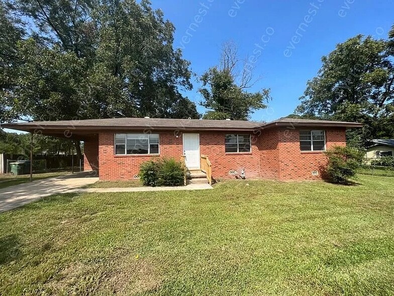 7012 Yarberry Ln