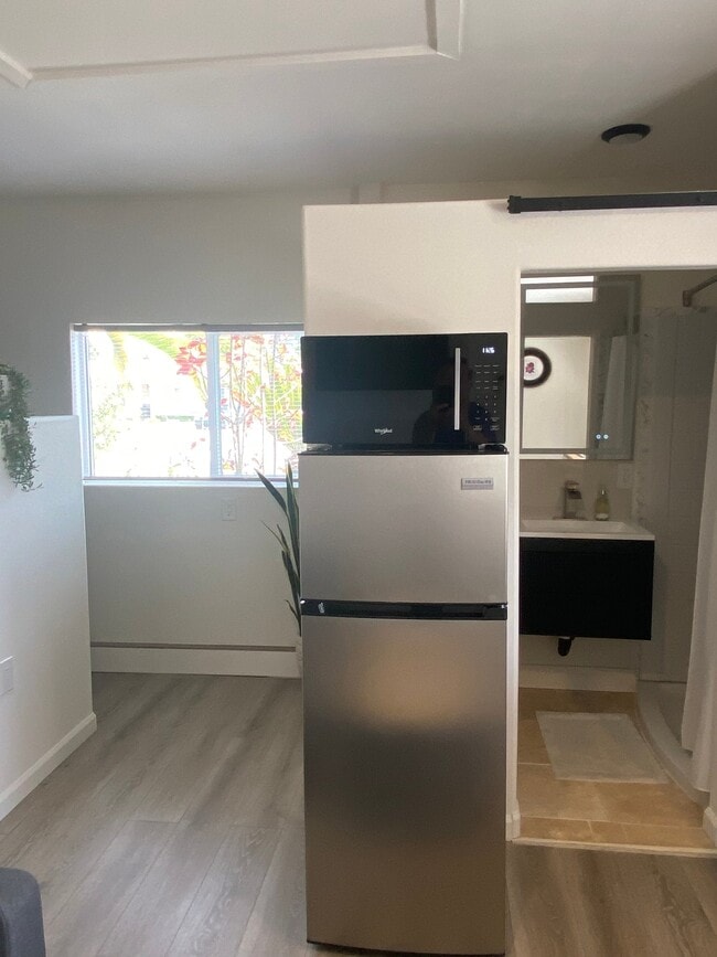 Building Photo - 13130 Ridgedale Dr