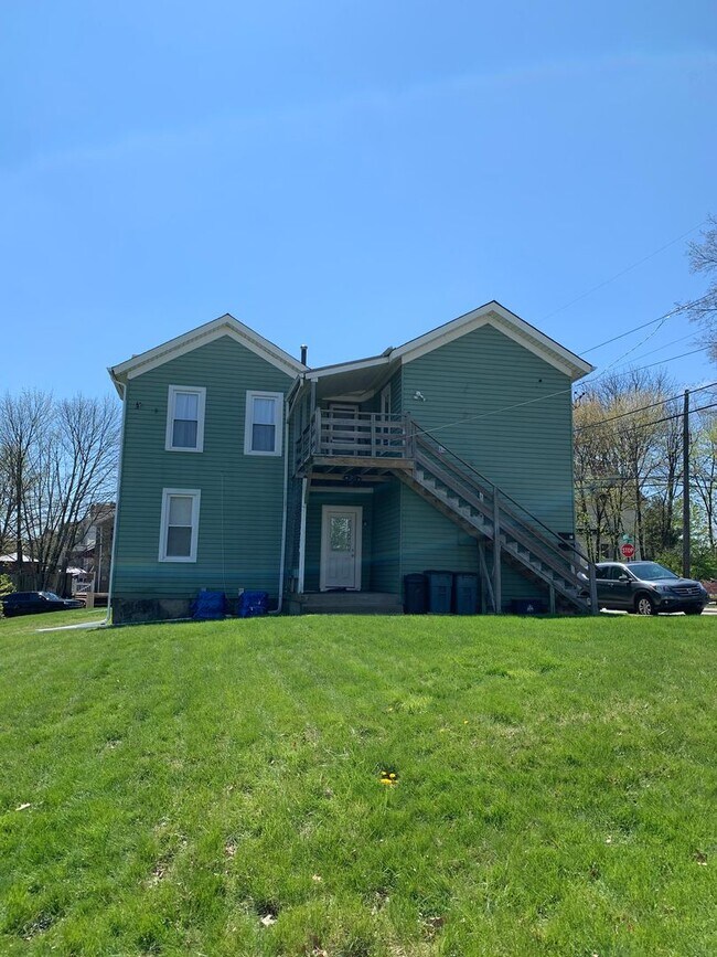 405 Grant Ave Unit #2