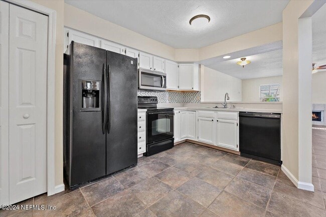 Photo - 361 Sherry Dr