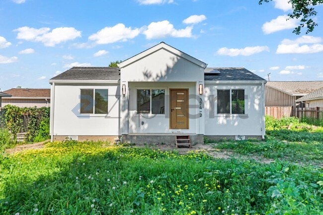 Photo - 374 S 21st St