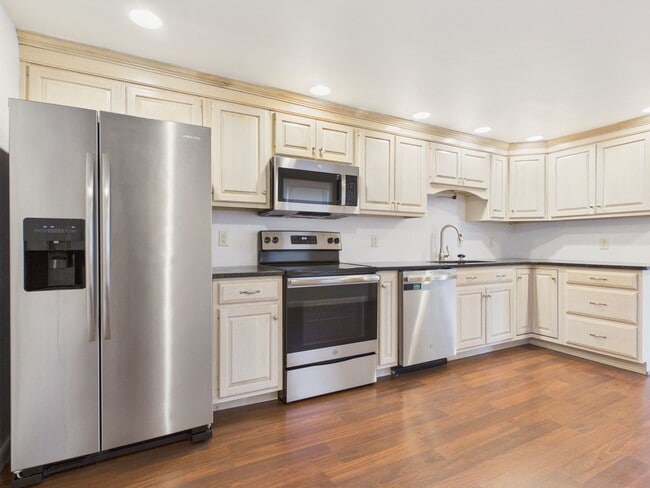 Photo - 221 N Spring St Unit A