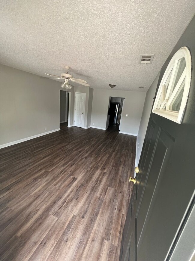 Photo - Ash Street Ext (807) Unit A