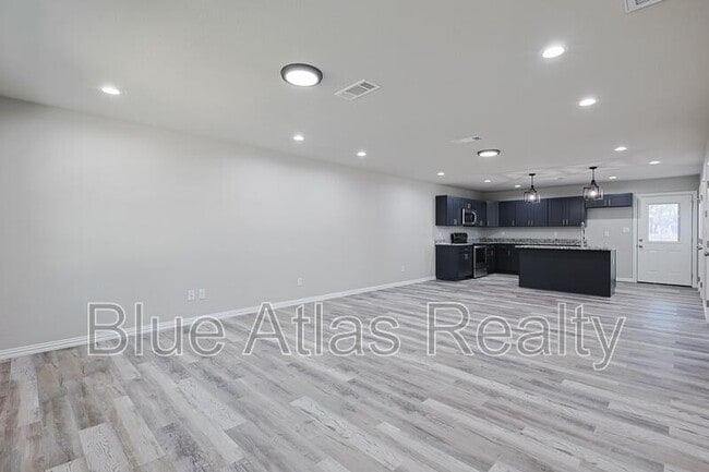 Photo - 5820 Grayson St