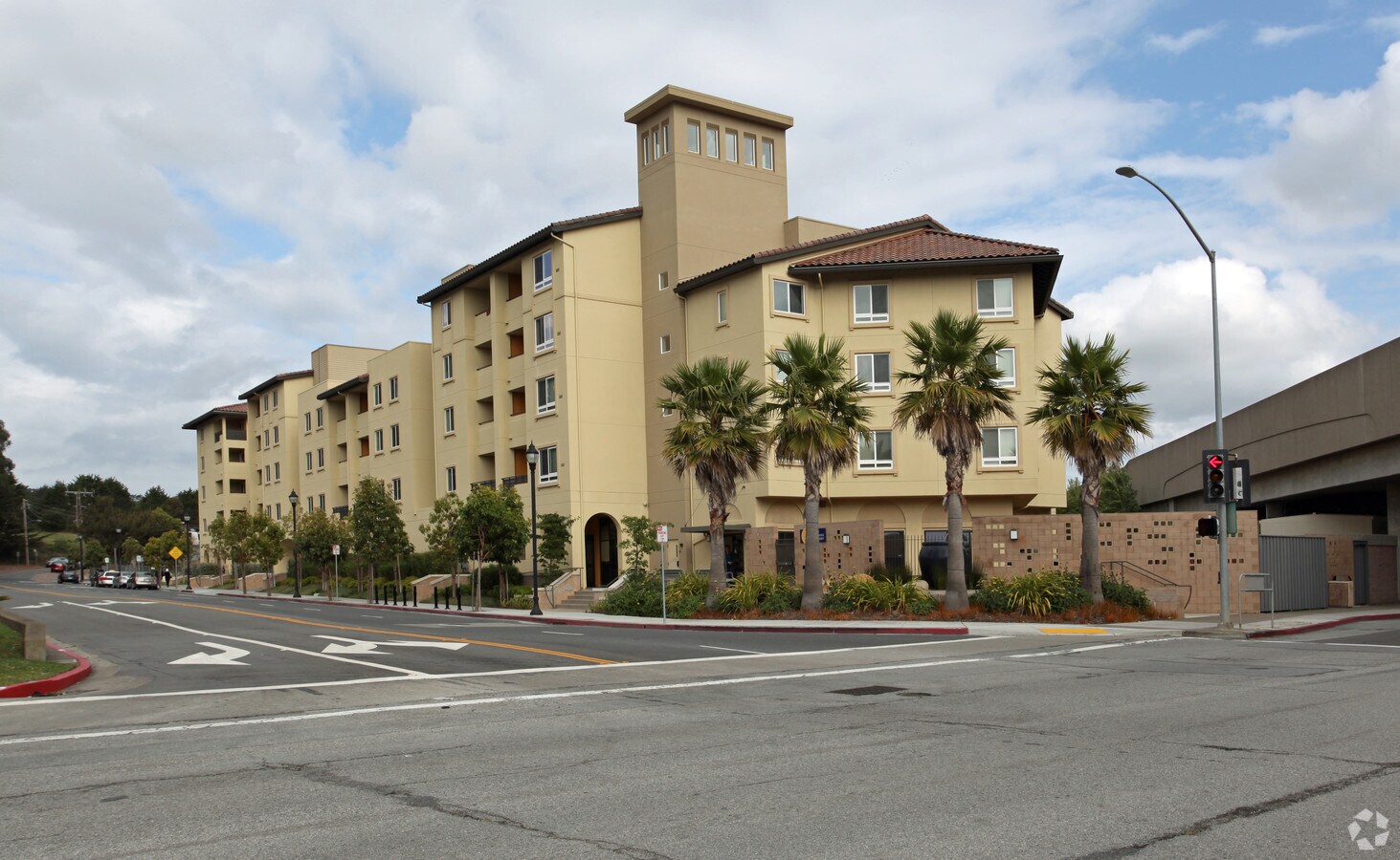 Primary Photo - Trestle Glen Apartments