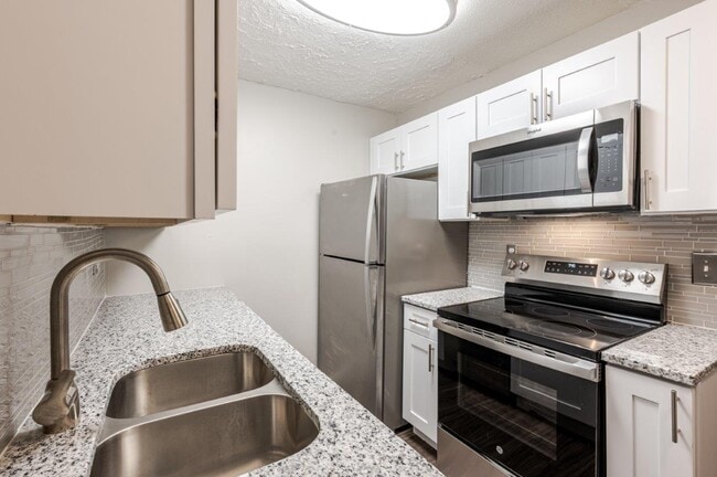 Photo - Lakeshore Drive Apartment Homes