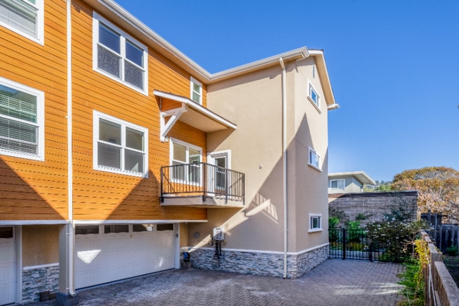 Photo - 938 Kearney St Townhome