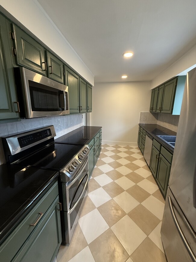 Photo - 7206 Reeds Rd