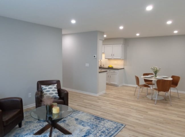 Photo - 50 John St Unidad 3A Rental