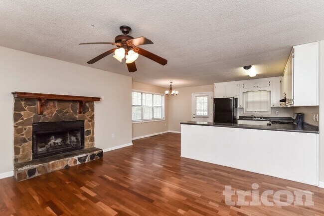 Photo - 230 Parkway Ct