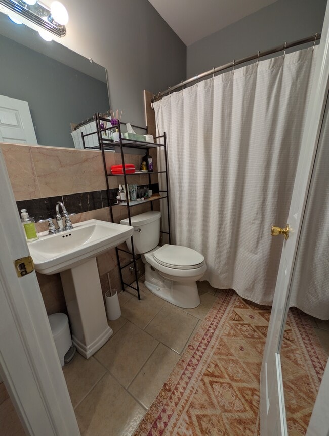 Photo - 4219 Ridge Ave Unit B