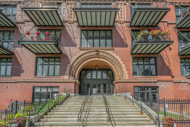 Building Photo - 600 Broadway Ave NW Unit 130 Rental