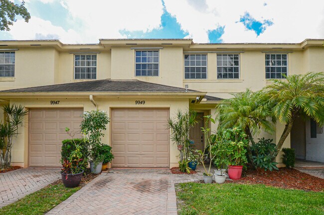 Photo - 9949 E Villa Cir