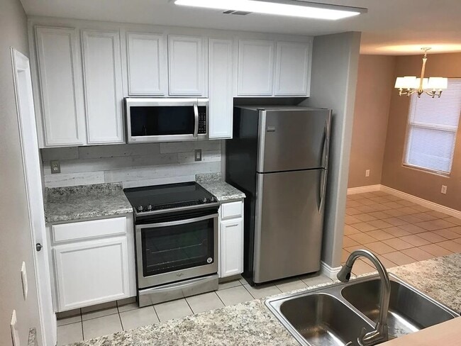 Photo - 1055 Vermont Ave