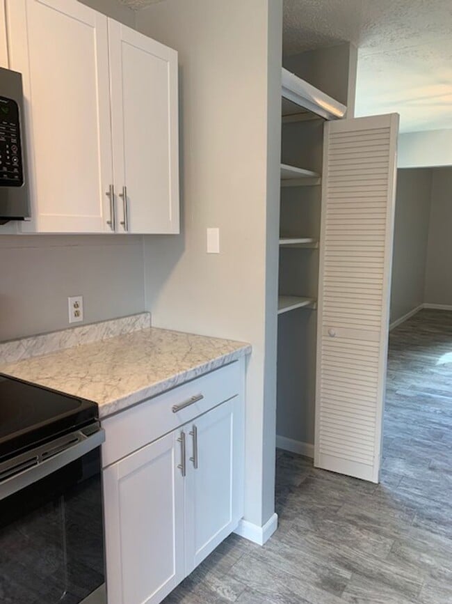 Photo - Modern & Traditional with Convenience