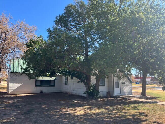 Photo - 301 Austin St