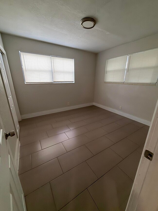 Photo - 110 SW 7th Ave