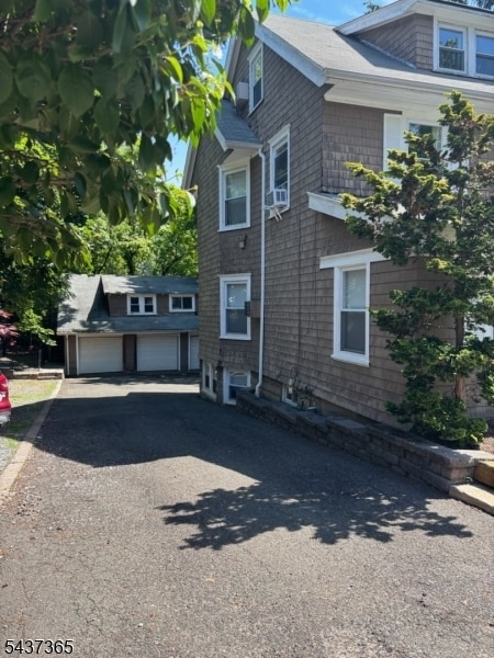 9 Laurel Pl