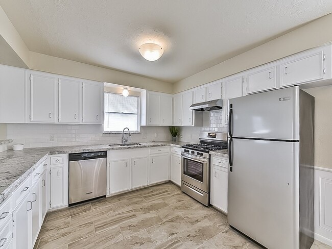 Photo - 900 Bonita Dr