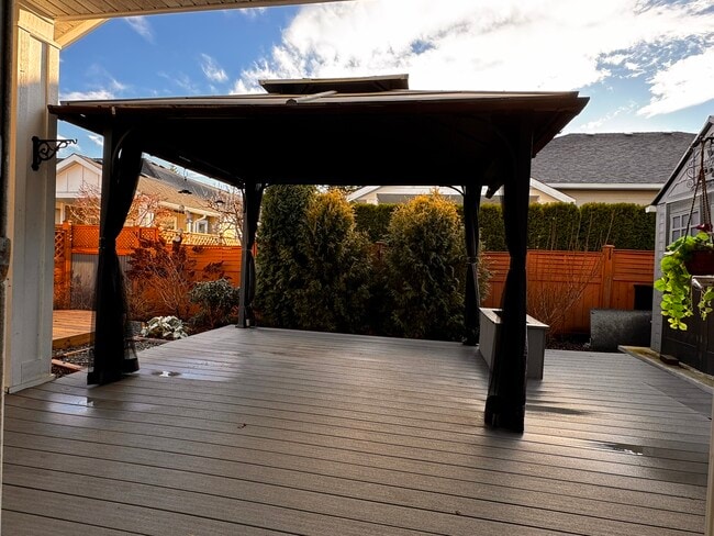 Photo - 3647 Vermont Pl