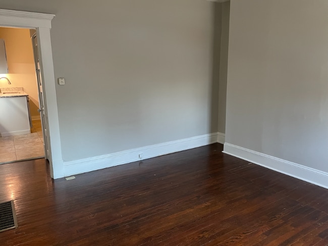 Photo - 2400 Findley Ave