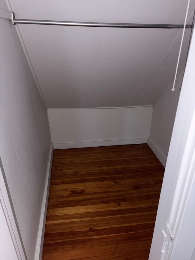 Photo - Cozy 1 Bed,1 Bath partially furnished apartment located in The Heart Of Elizabethtown! Unit 209-B N. MULBERRY