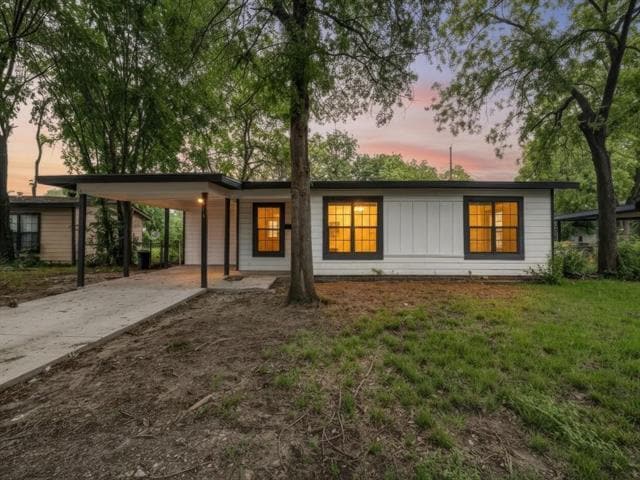 Building Photo - 616 Leyenda Dr
