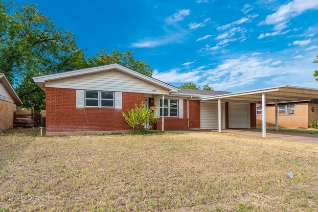 Photo - 3749 N 10th St