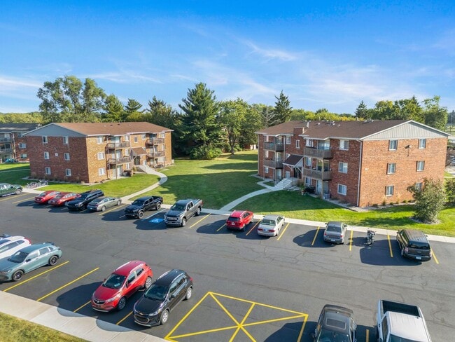 Photo - WINTER MOVE IN SPECIALS- EXPIRES SOON! Unit 915-103