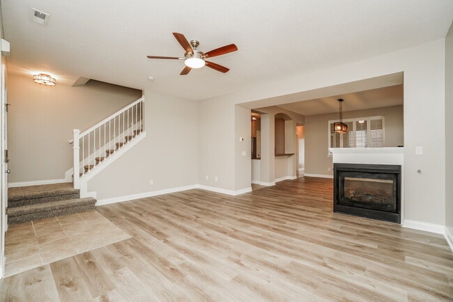 Photo - 200 Lamplight Ct