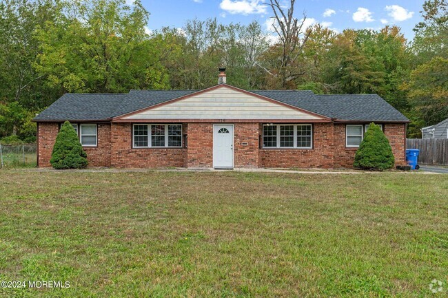 Building Photo - 176 Lemmon Ave Rental