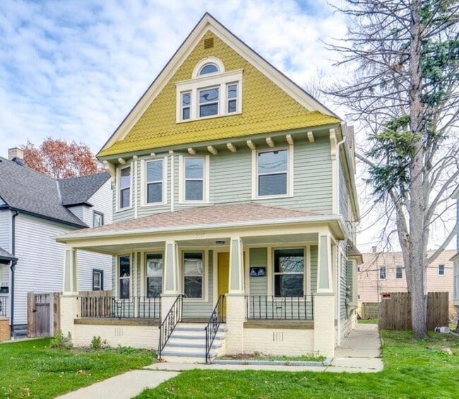 Photo - 3317 W 41st St Apartments Unit 1