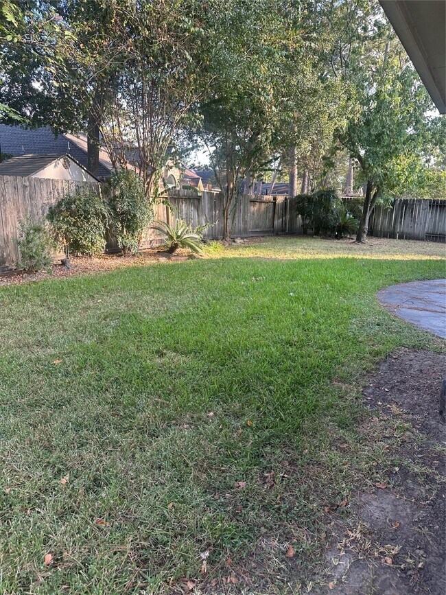 Photo - 15915 Clear Pointe Dr