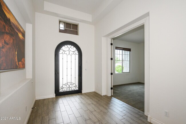 Photo - 941 E Lowell Ave