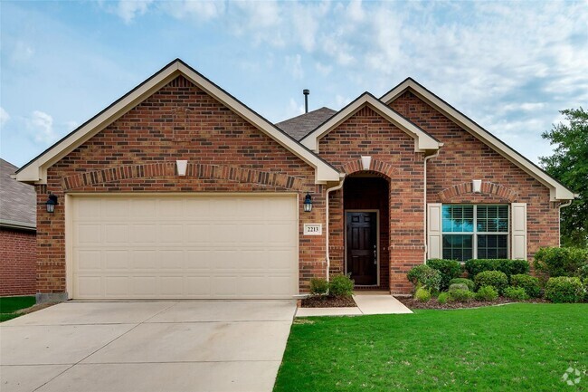 Building Photo - Great one story house with 3 bedrooms & st...